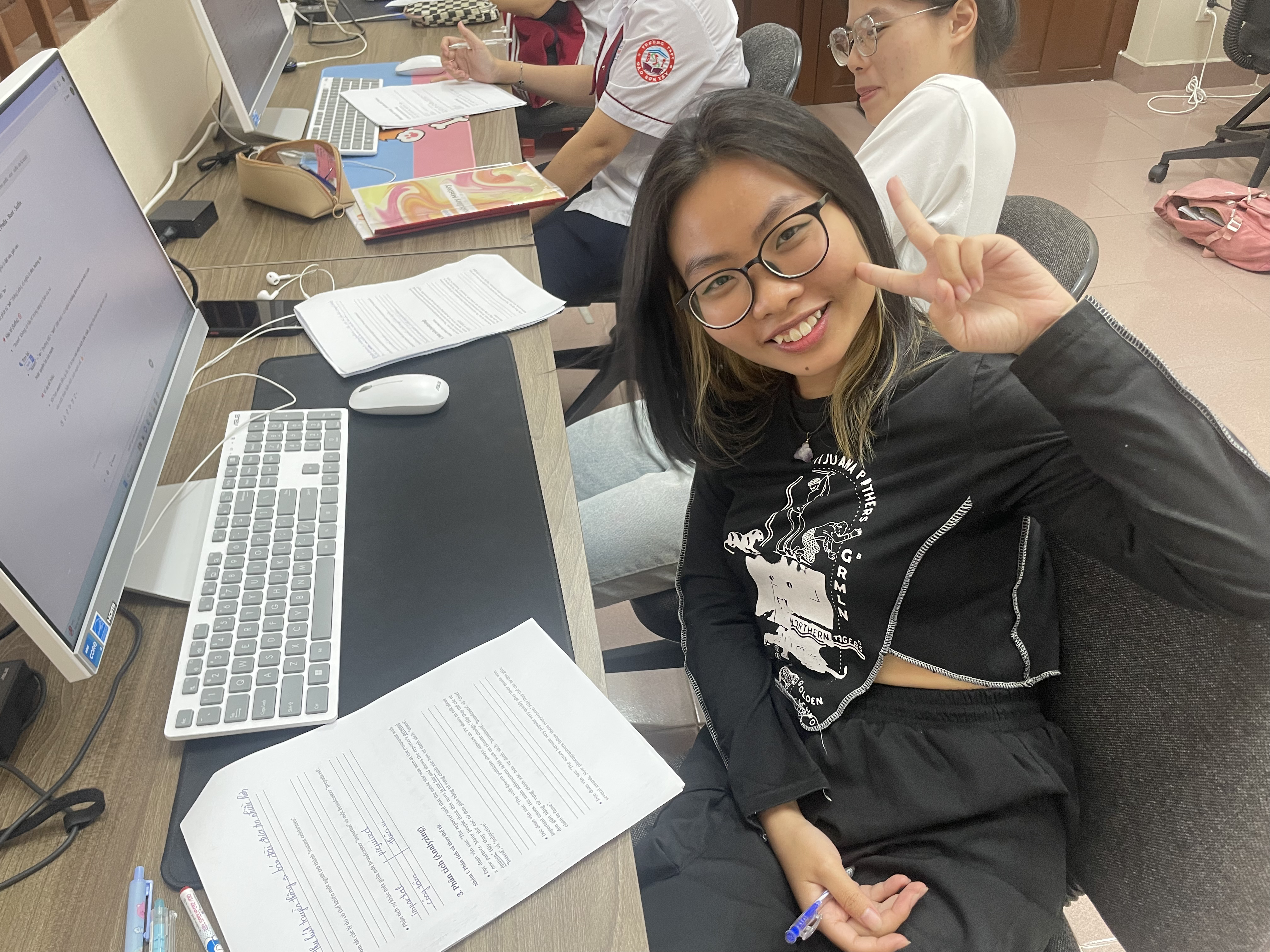 Hoạt động nhóm tiếng Anh
