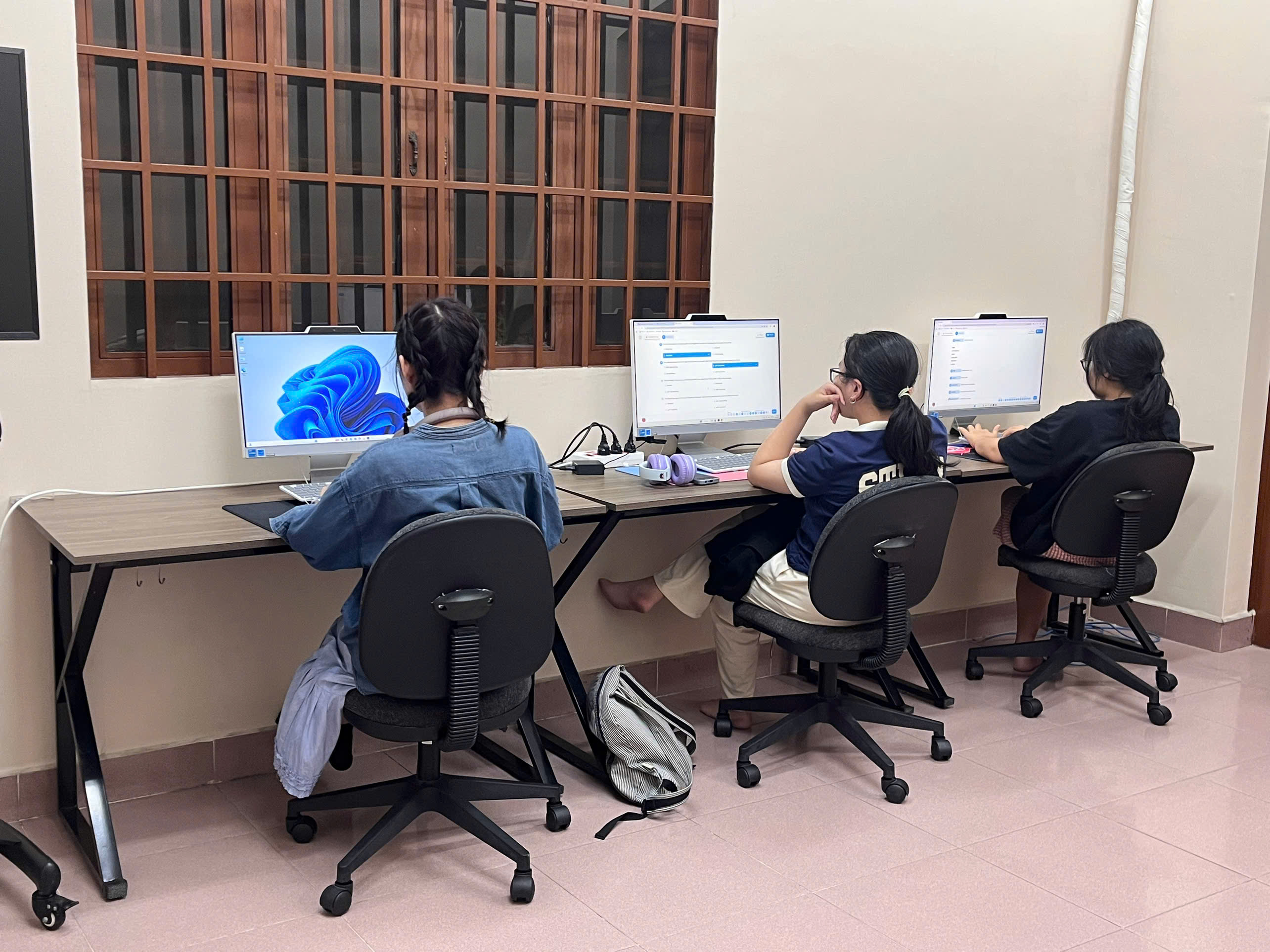 Hoạt động nhóm tiếng Anh