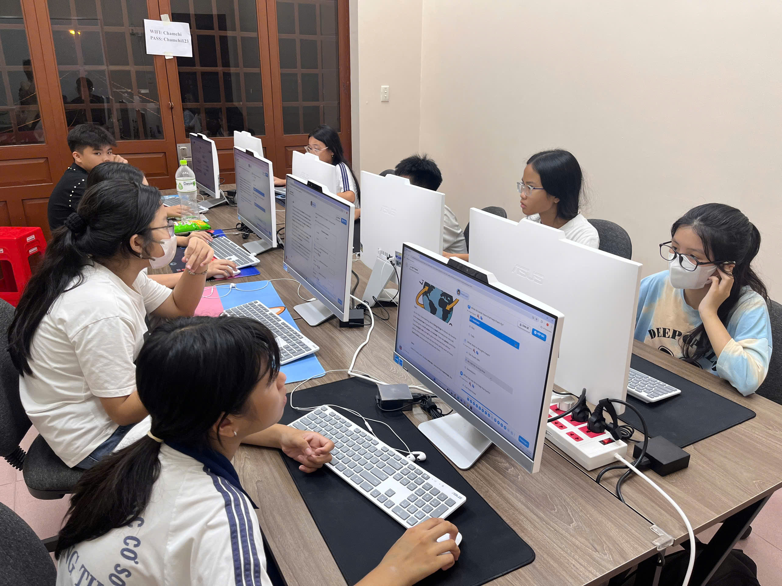 Hoạt động nhóm tiếng Anh