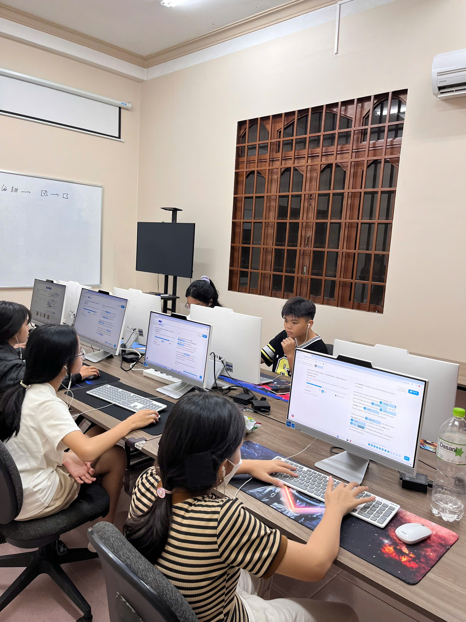 Hoạt động nhóm tiếng Anh